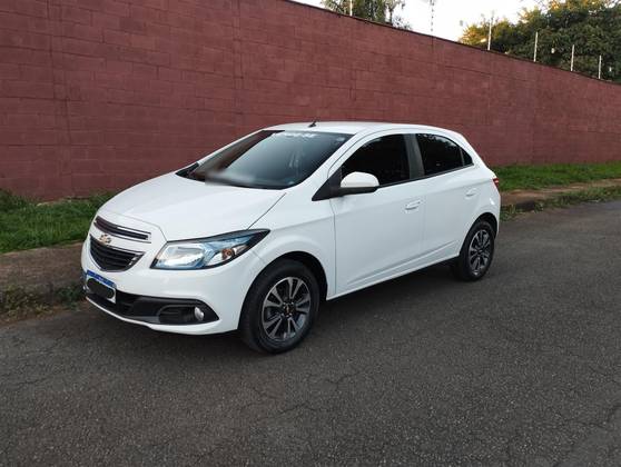CHEVROLET ONIX 1.4 MPFI LTZ 8V FLEX 4P MANUAL CHEVROLET ONIX 1.4 MPFI LTZ 8V FLEX 4P MANUAL